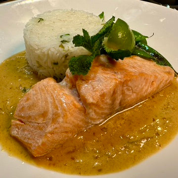 Salmon with rice in a curry sauce