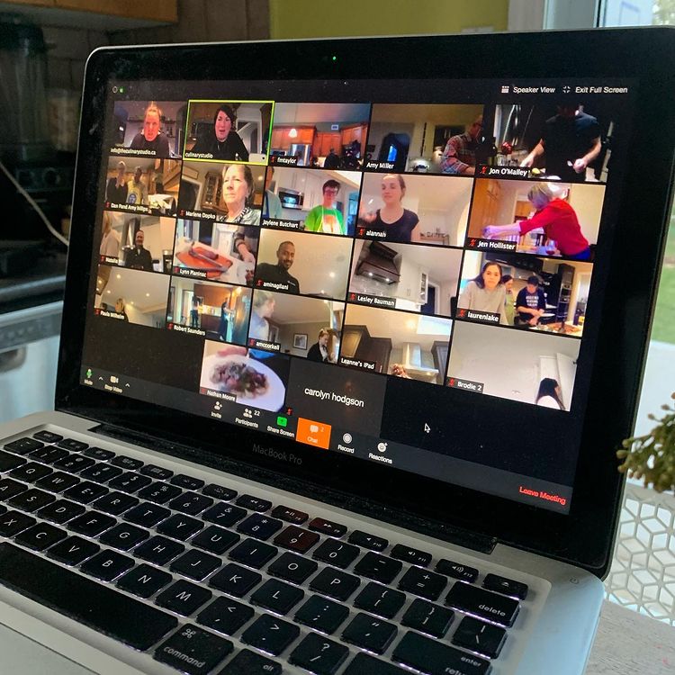 Virtual cooking class in real-time
